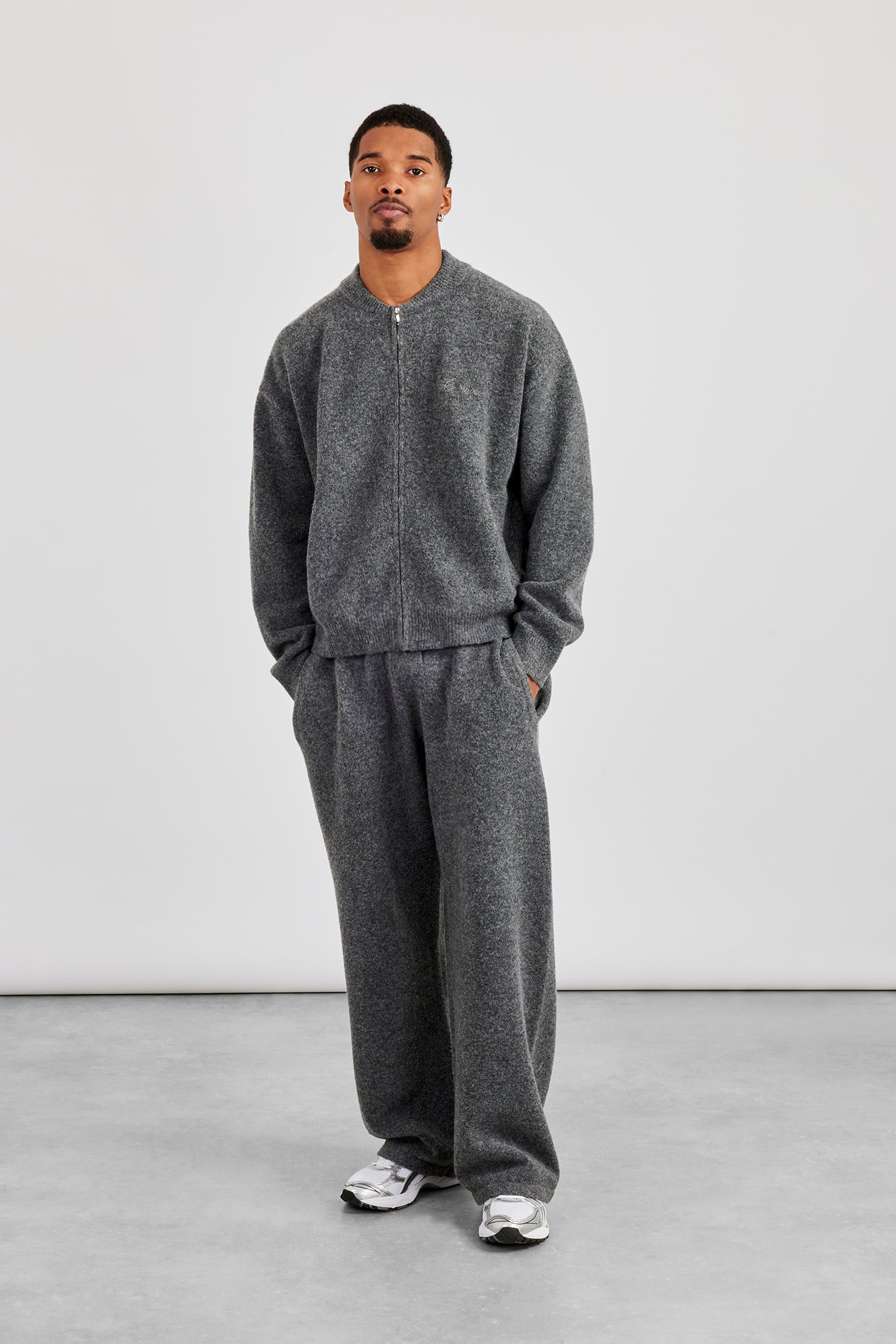 Knitted Relaxed Jogger - Grey